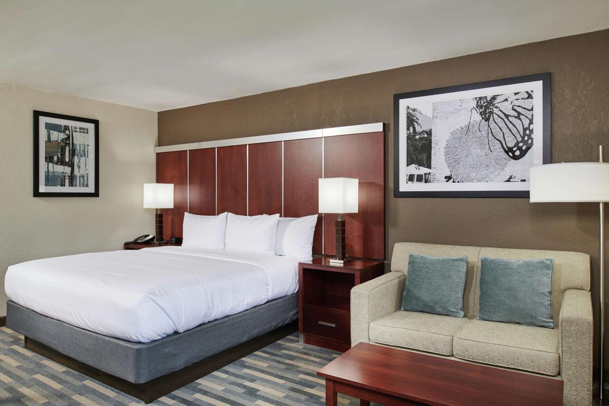 Doubletree By Hilton Crabtree Valley Hotel 4*