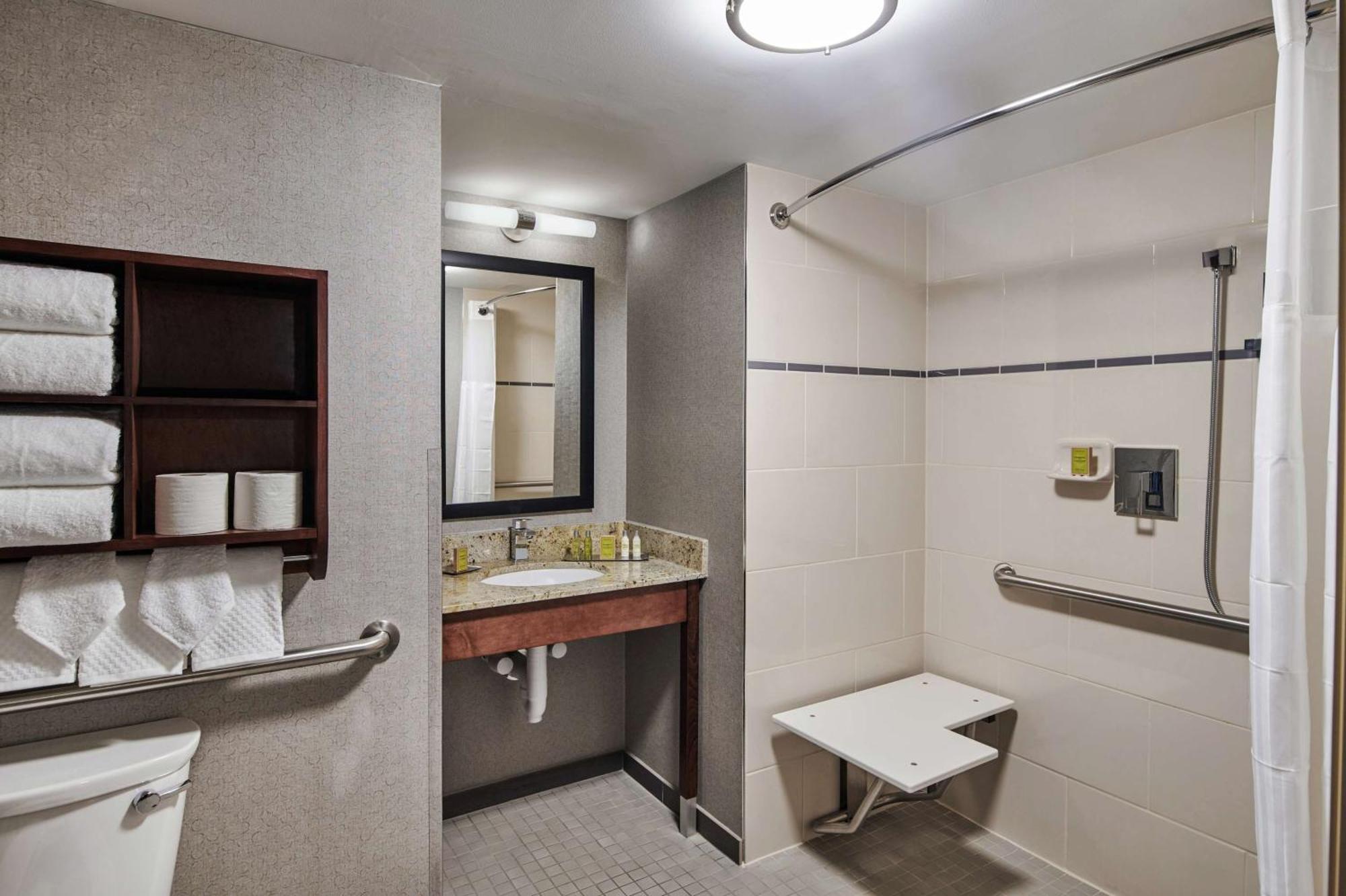 Doubletree By Hilton Crabtree Valley Raleigh