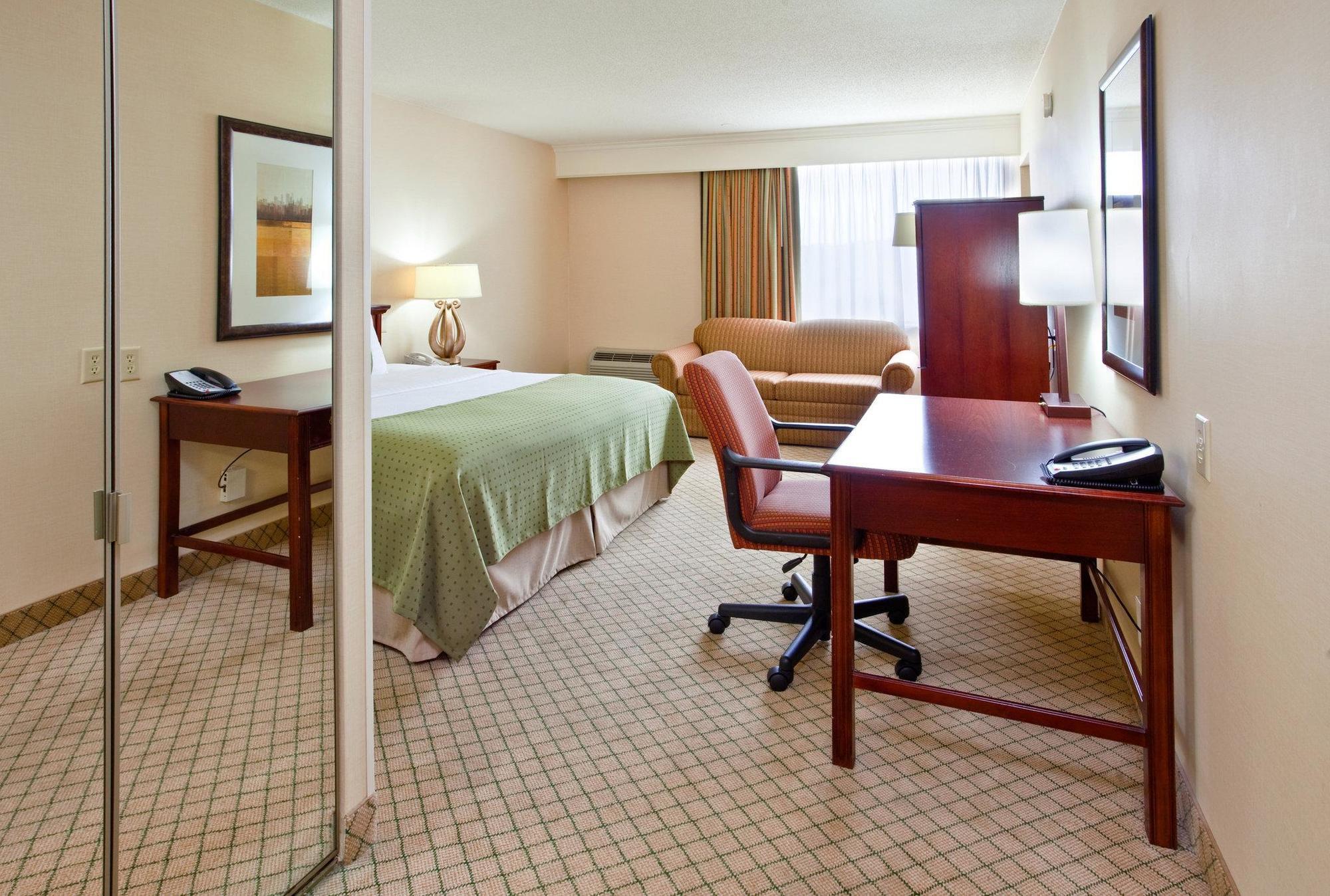 Doubletree By Hilton Crabtree Valley Hotel