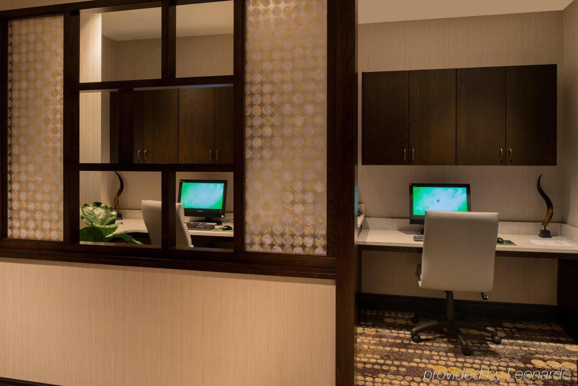 Doubletree By Hilton Crabtree Valley Hotel