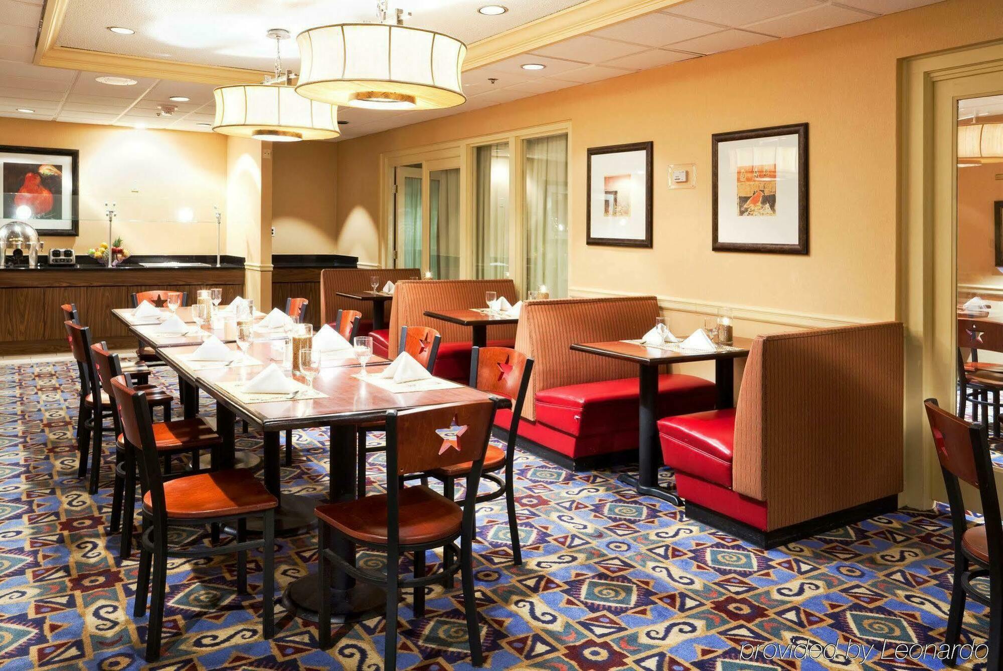 Hotel Doubletree By Hilton Crabtree Valley 4*